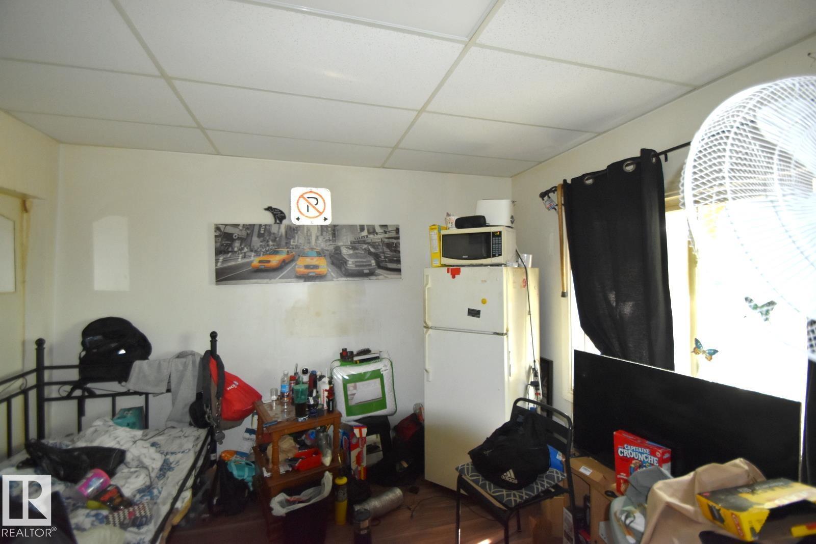 Photo 15 of 9634 110 Av Nw, Edmonton AB