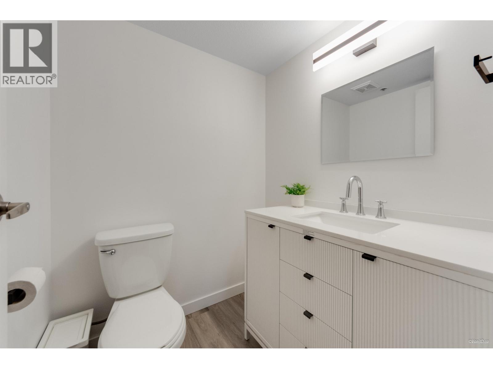 Photo 11 of 601 460 Westview Street, Coquitlam BC