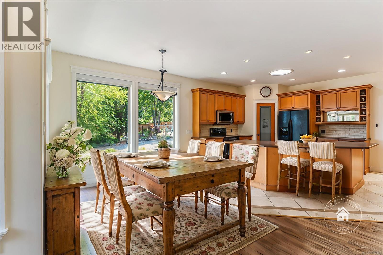 Photo 4 of 708 Rivers Edge Dr, Nanoose Bay BC