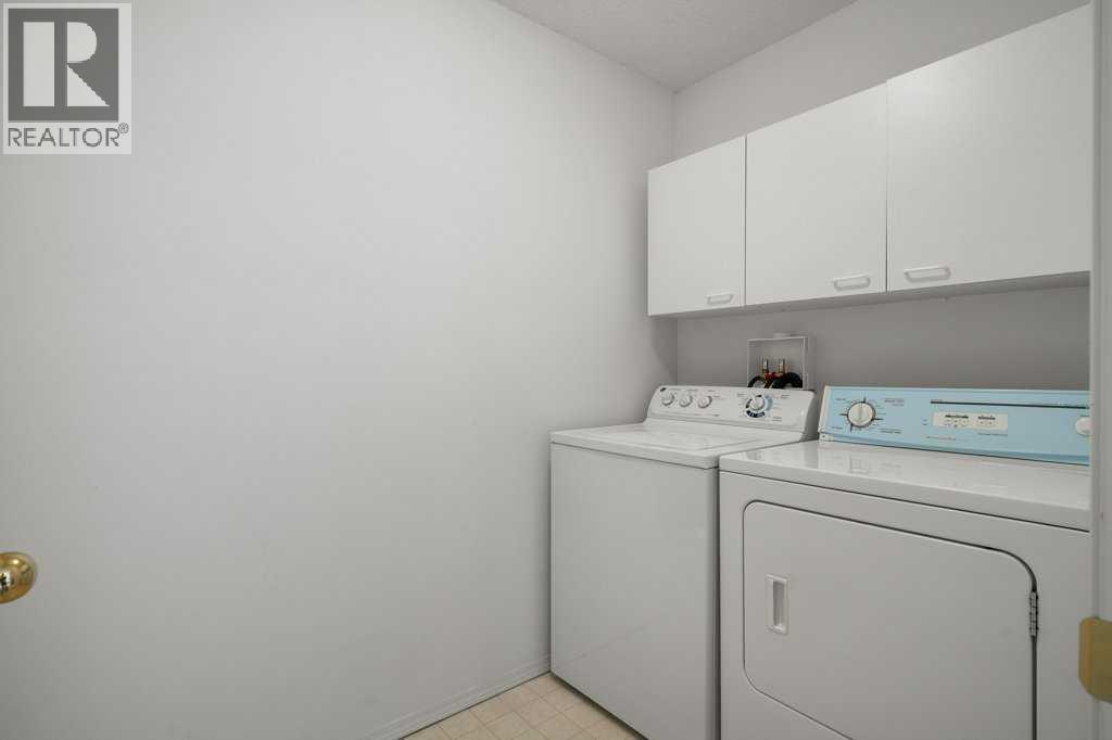 Photo 20 of 4 Hampshire Circle Nw, Calgary AB