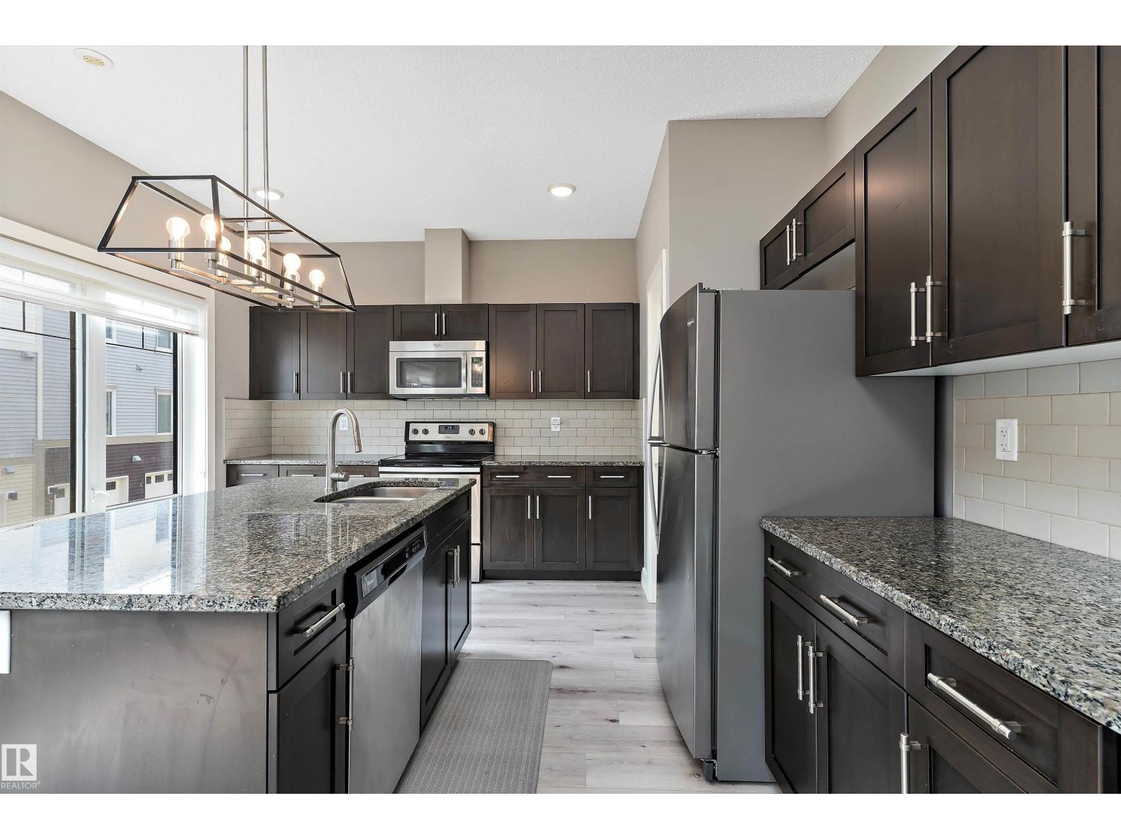 Photo 17 of 99 804 Welsh Dr Sw, Edmonton AB
