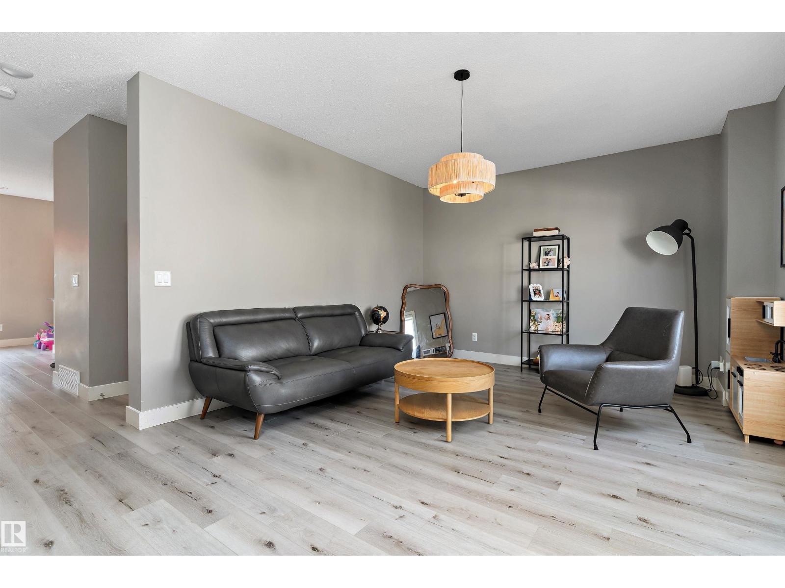 Photo 24 of 99 804 Welsh Dr Sw, Edmonton AB