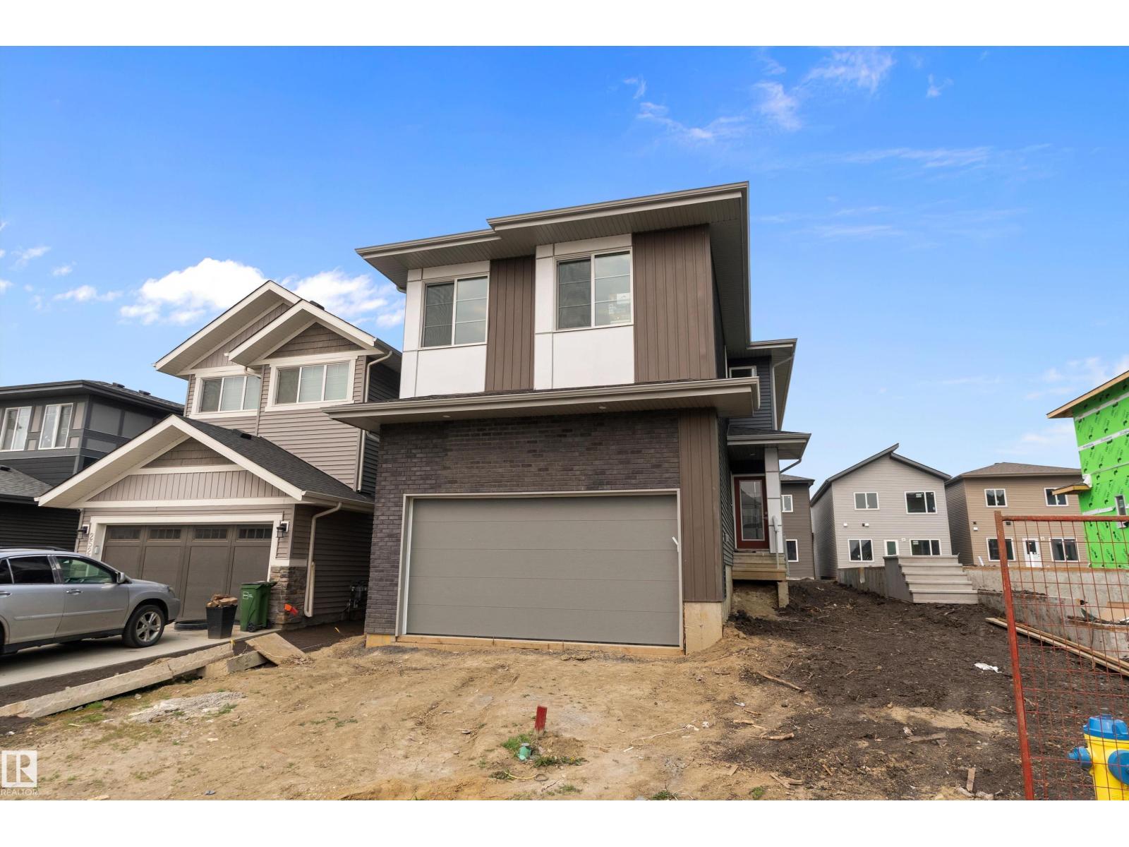 Photo 2 of 2532 210 St Nw, Edmonton AB