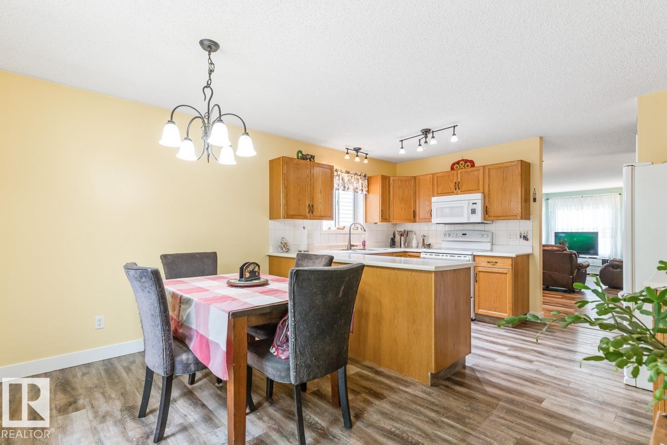Photo 13 of 259 Regency Dr, Sherwood Park AB