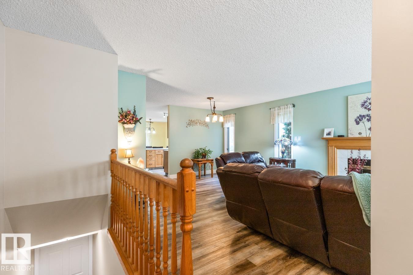 Photo 2 of 259 Regency Dr, Sherwood Park AB