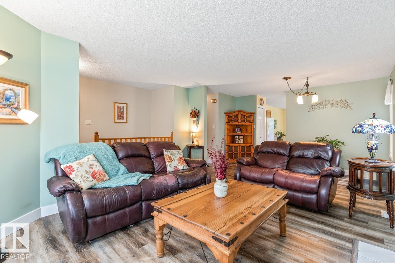Photo 5 of 259 Regency Dr, Sherwood Park AB