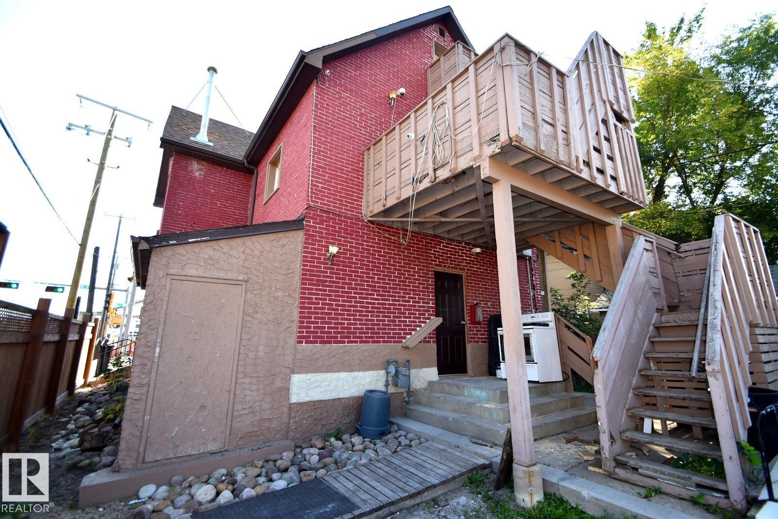 Photo 35 of 10734 92 St Nw, Edmonton AB