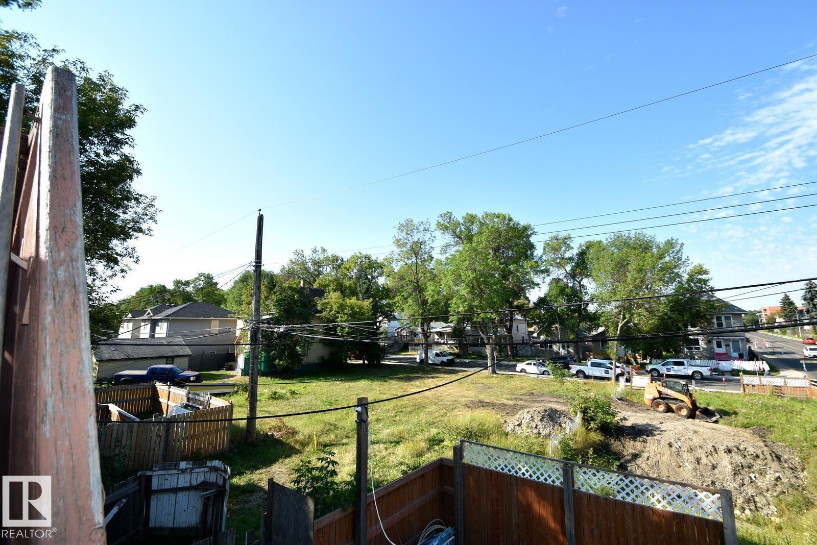 Photo 38 of 10734 92 St Nw, Edmonton AB