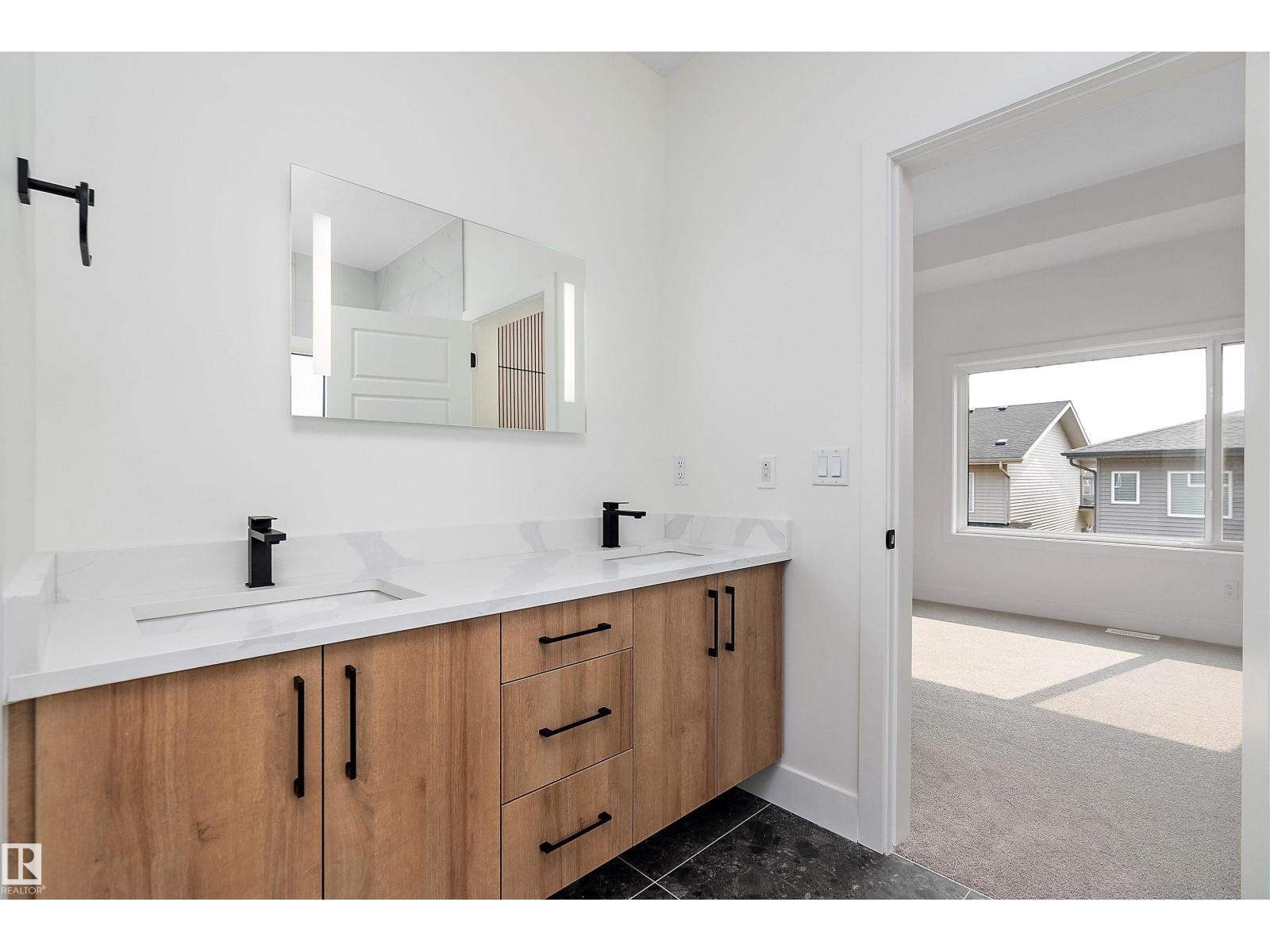 Photo 43 of 2547 209 St Nw, Edmonton AB