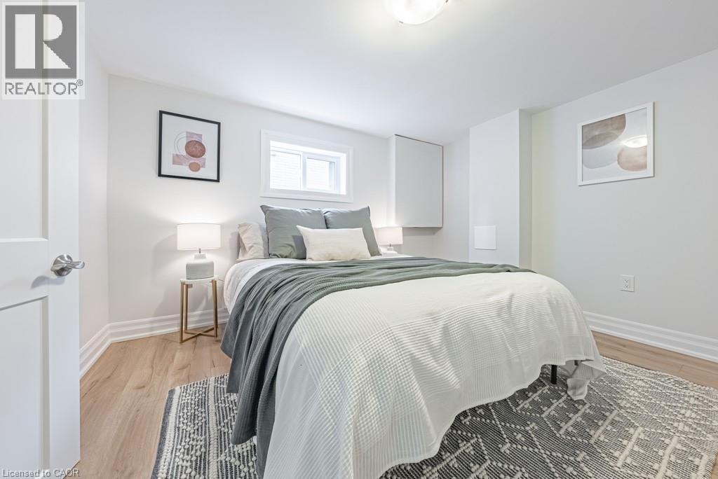 Photo 9 of 587 Queensdale Avenue E Unit Lower, Hamilton ON