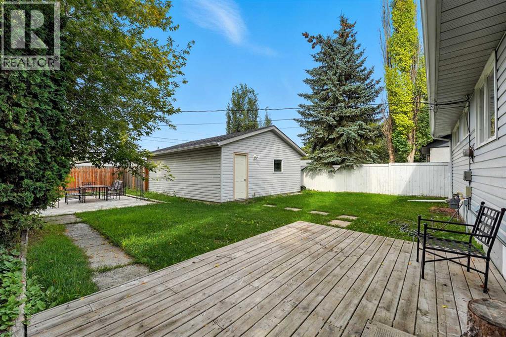 Photo 28 of 284 Acadia Drive Se, Calgary AB