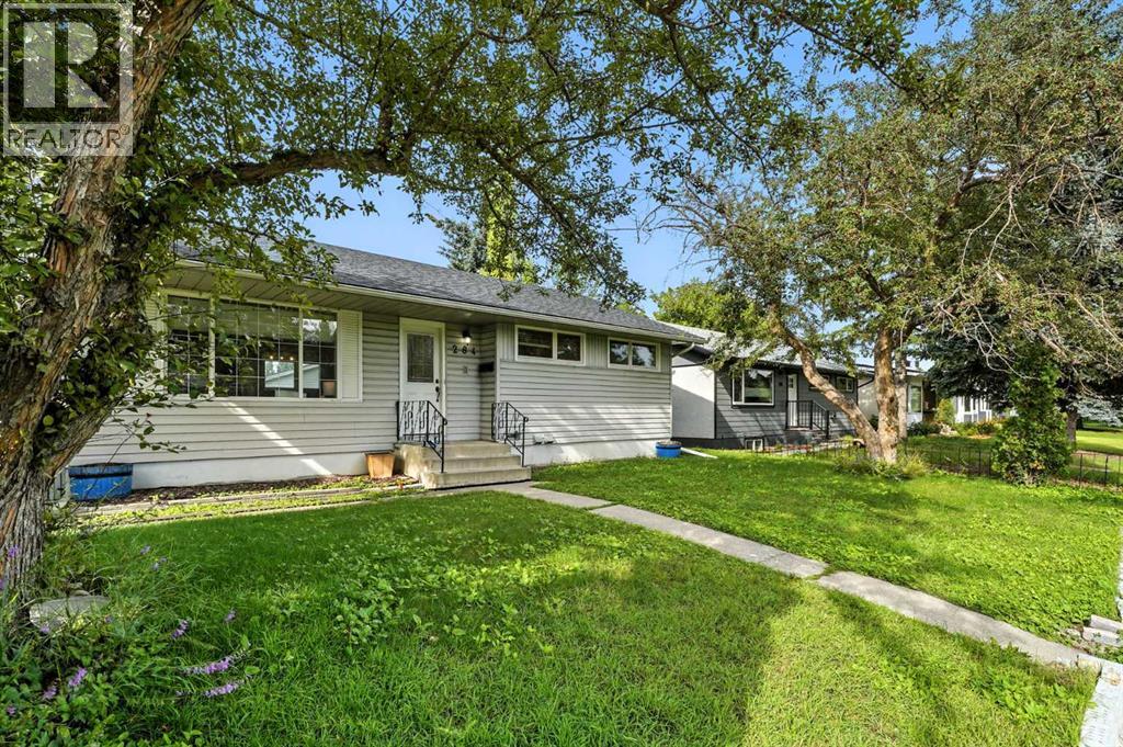 Photo 32 of 284 Acadia Drive Se, Calgary AB