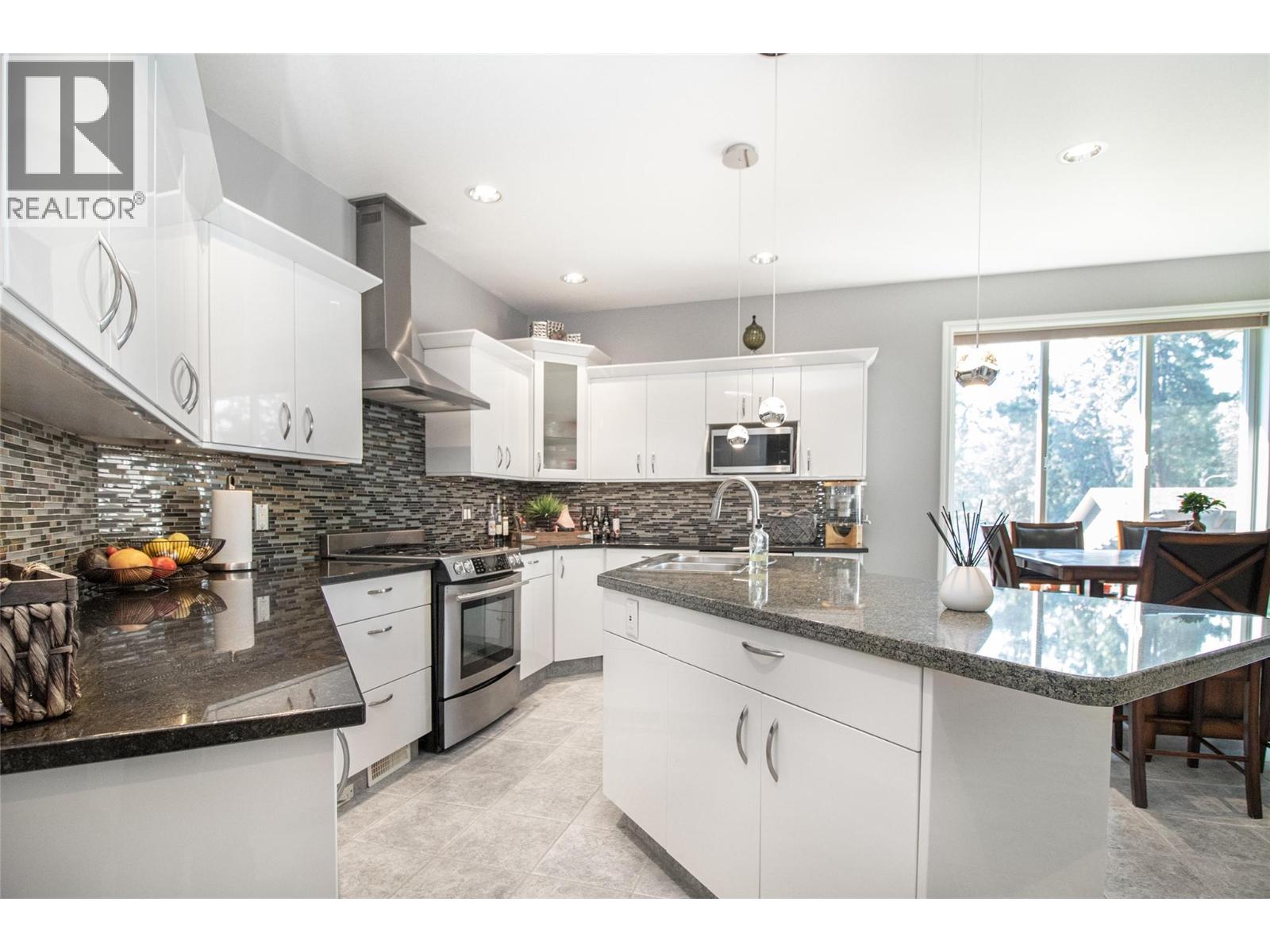  3349 Larkspur Court, Kelowna