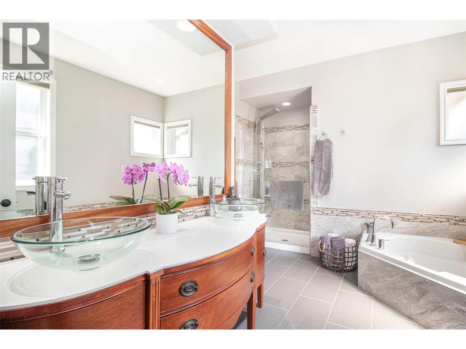  3349 Larkspur Court, Kelowna
