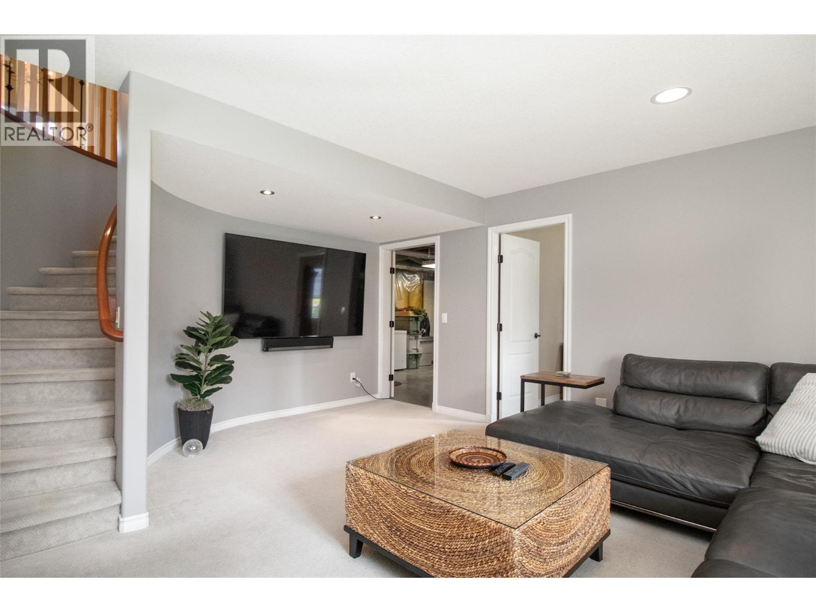  3349 Larkspur Court, Kelowna