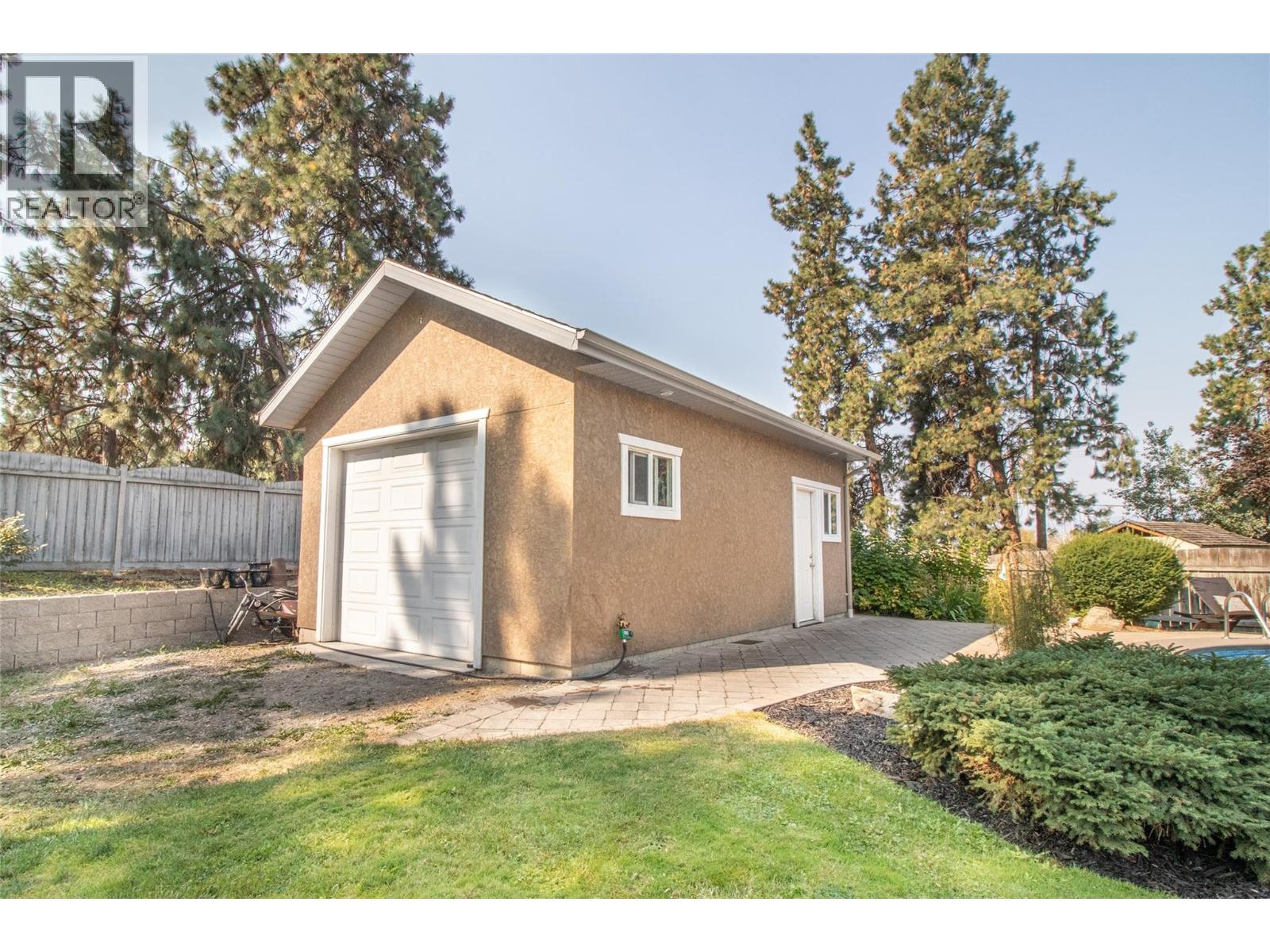  3349 Larkspur Court, Kelowna