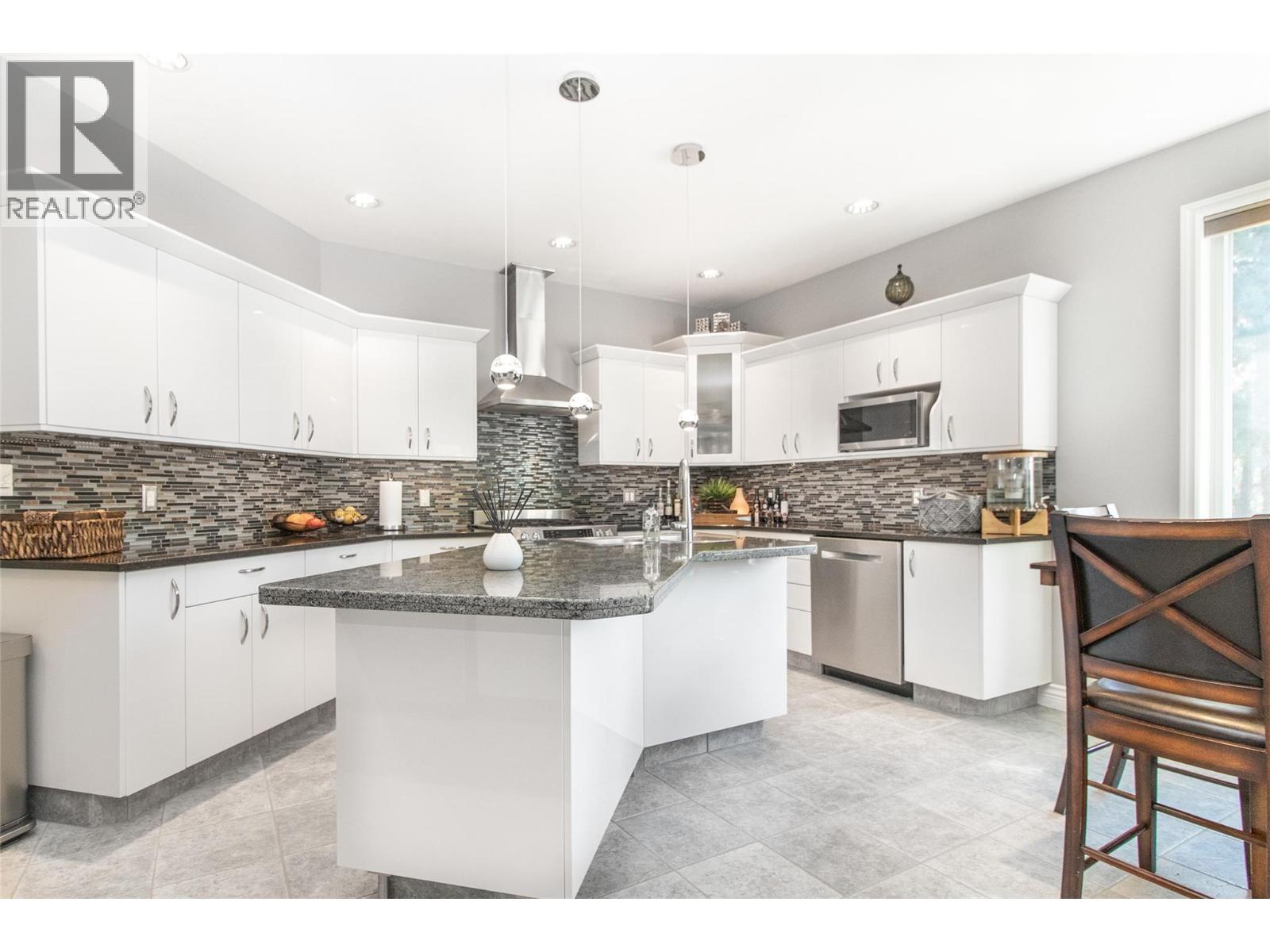  3349 Larkspur Court, Kelowna