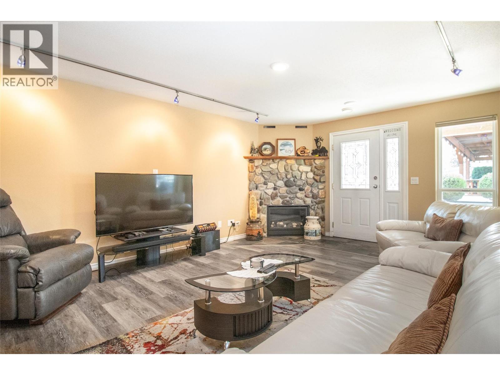  3349 Larkspur Court, Kelowna