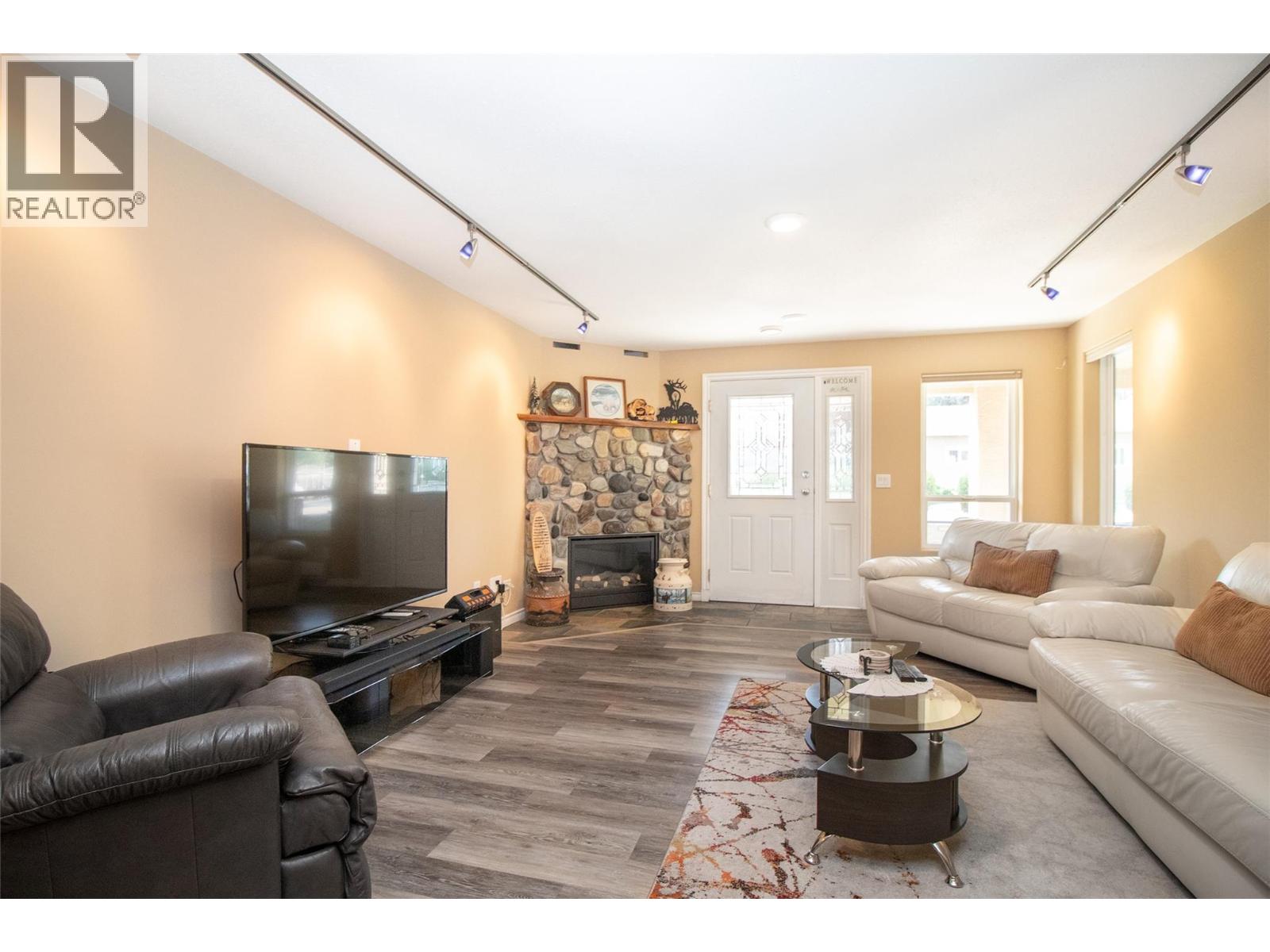  3349 Larkspur Court, Kelowna