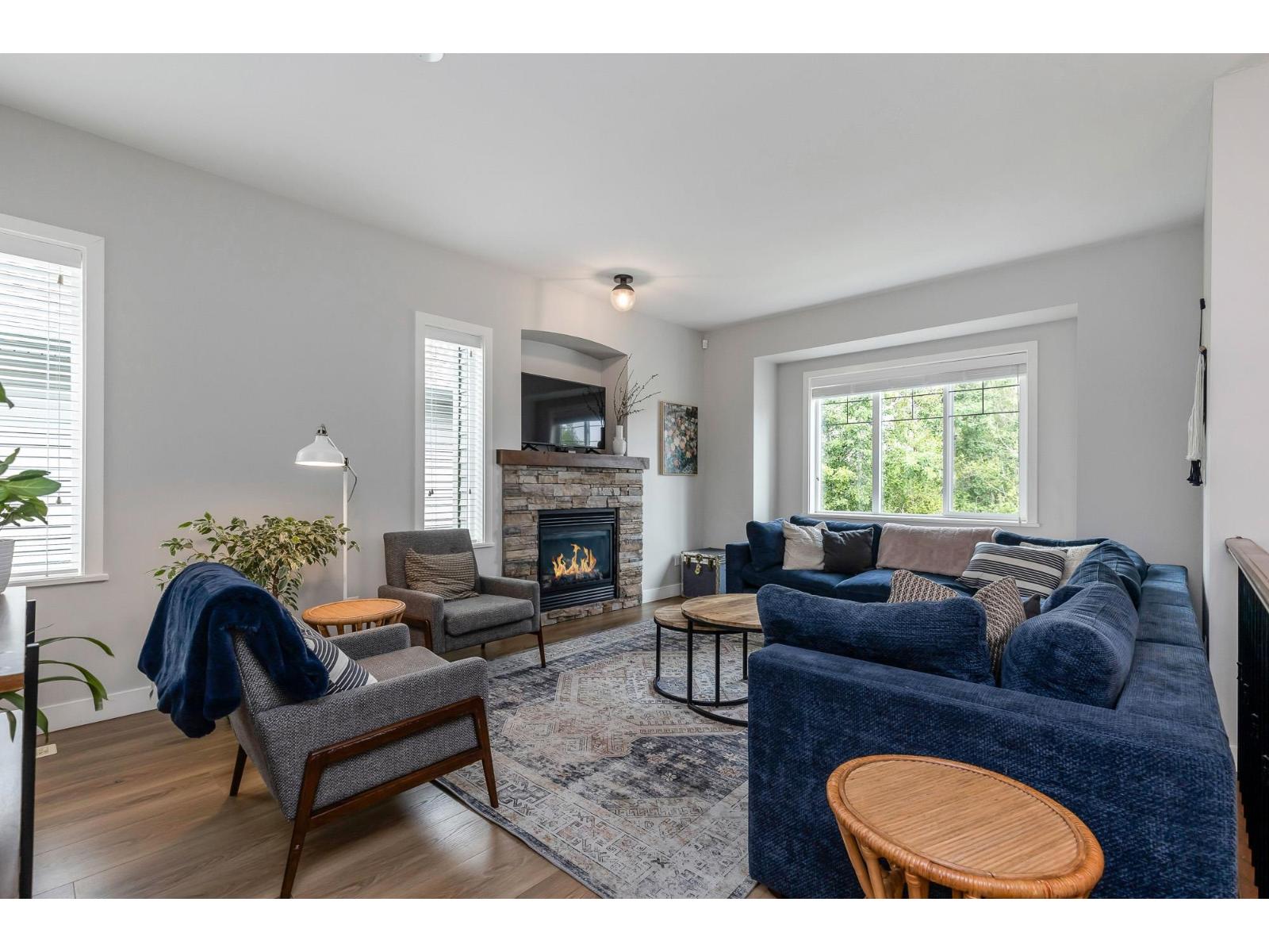 Photo 15 of 27908 Trestle Avenue, Abbotsford BC