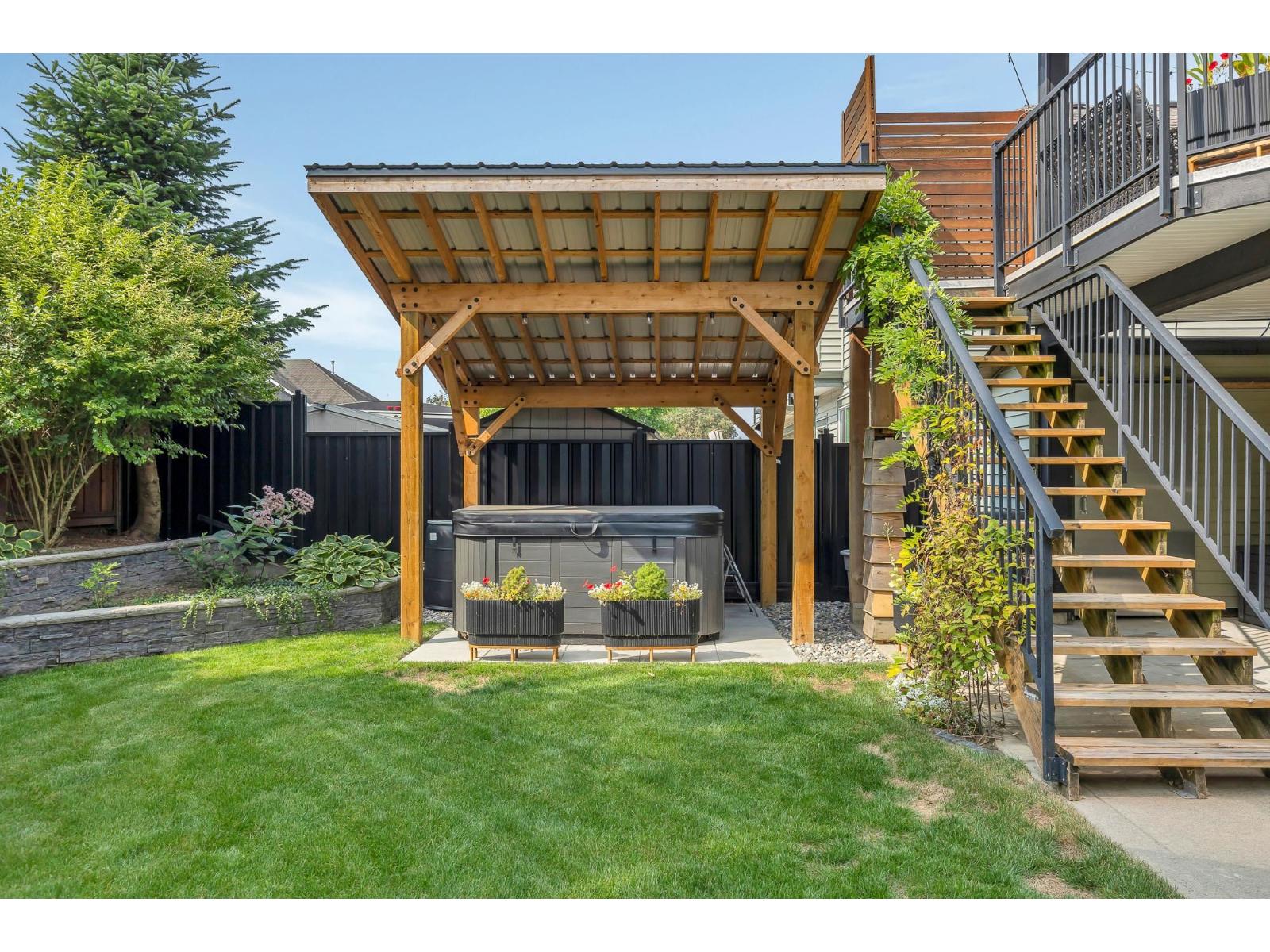Photo 36 of 27908 Trestle Avenue, Abbotsford BC