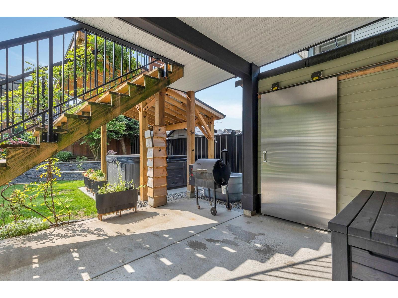 Photo 37 of 27908 Trestle Avenue, Abbotsford BC