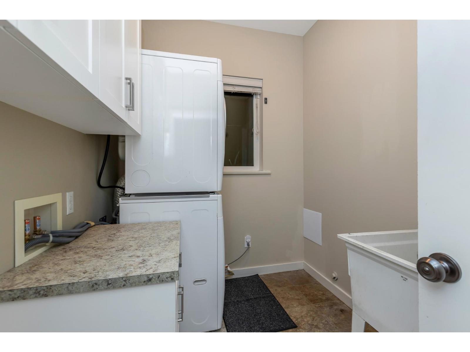 Photo 32 of 27908 Trestle Avenue, Abbotsford BC
