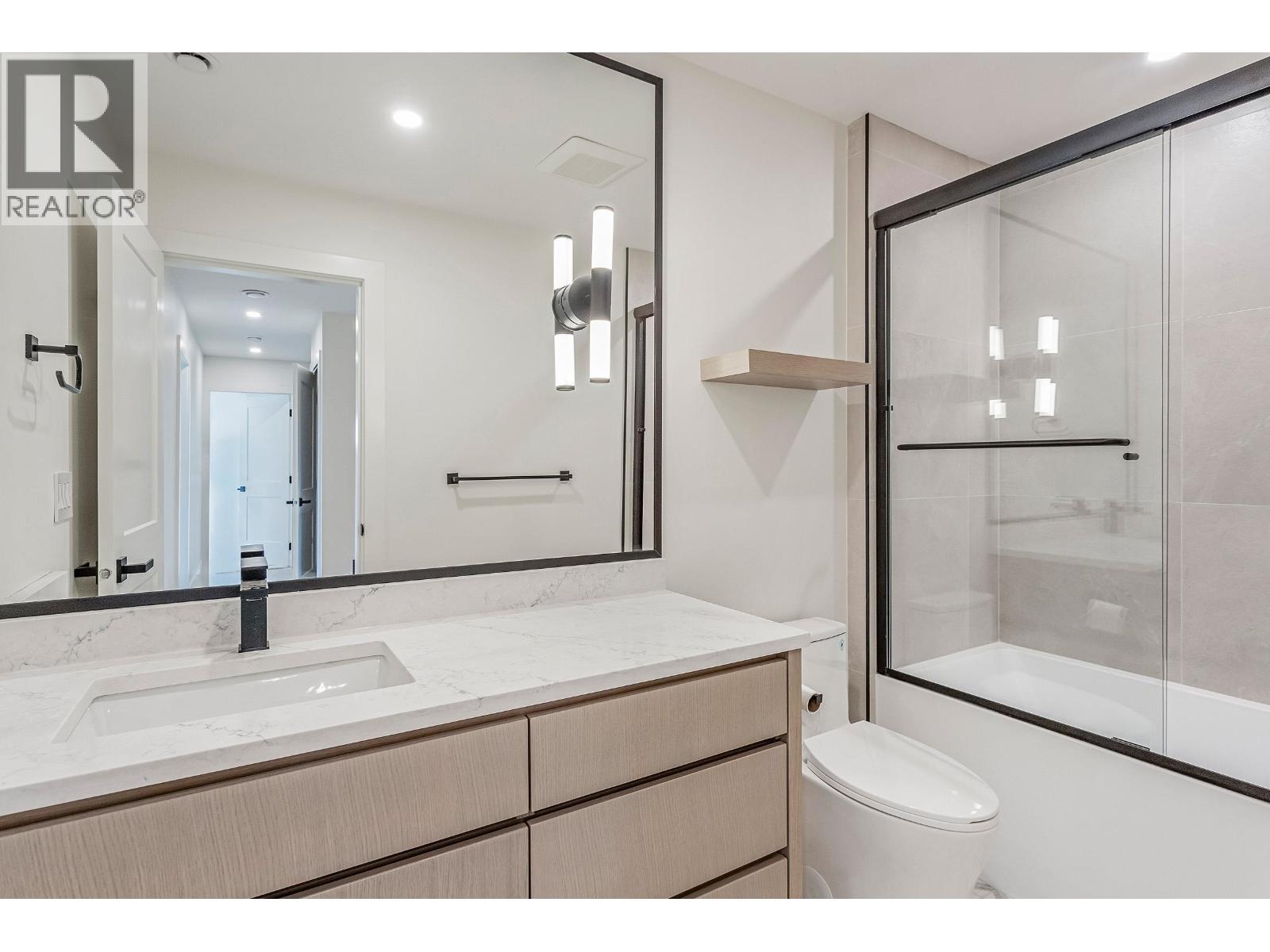 102 1038 DELESTRE AVENUE, Coquitlam