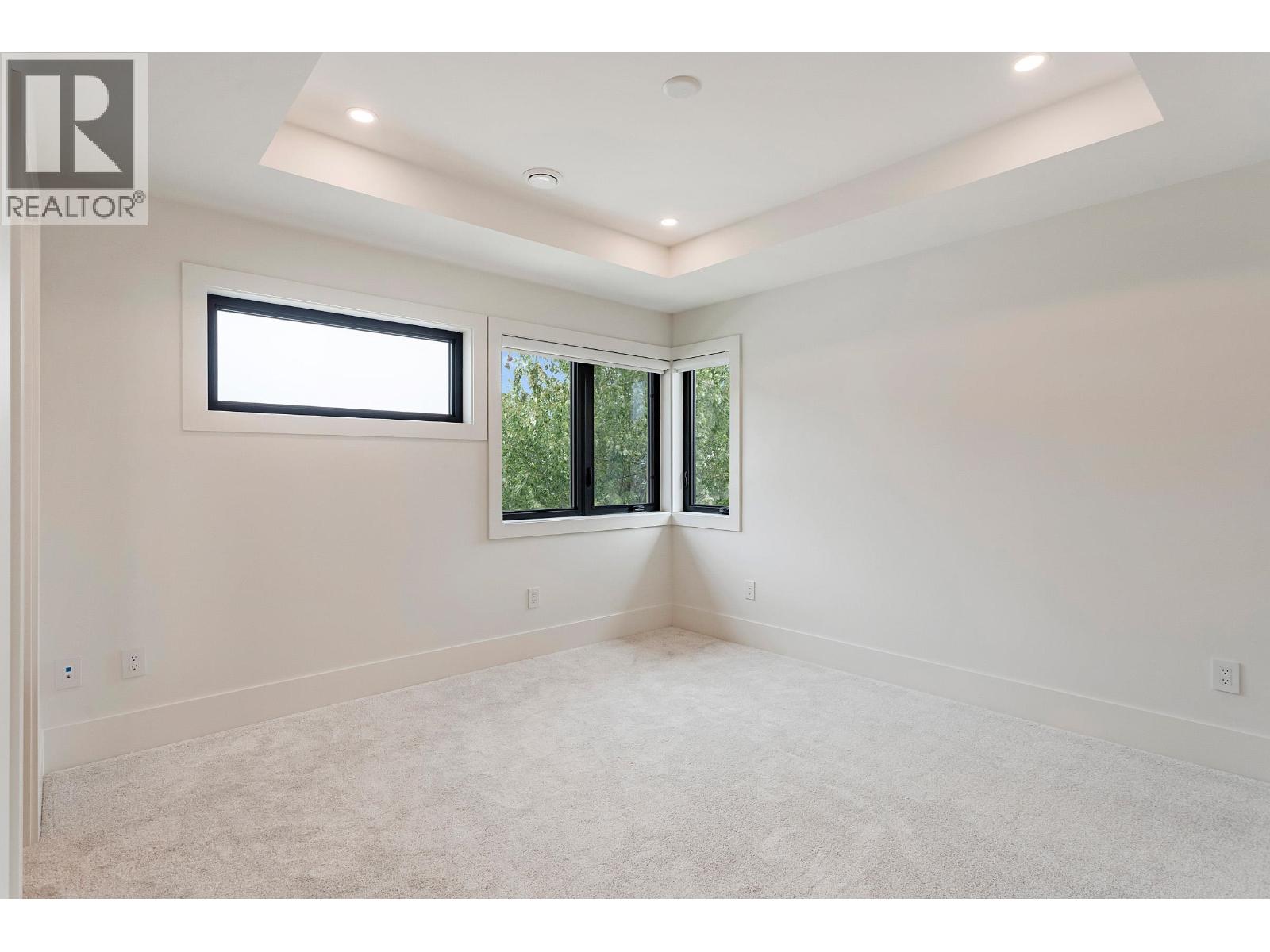 102 1038 DELESTRE AVENUE, Coquitlam