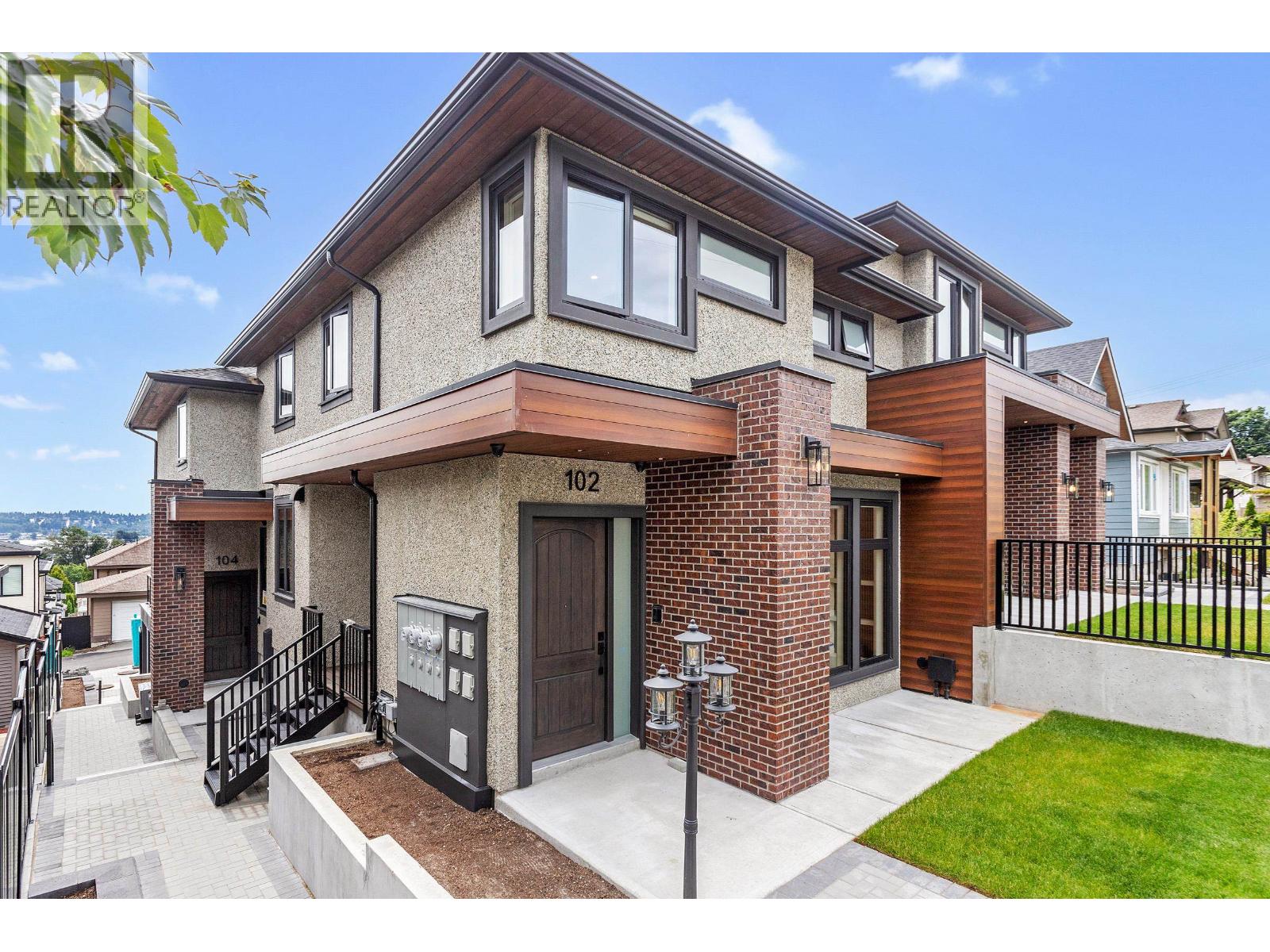 102 1038 DELESTRE AVENUE, Coquitlam