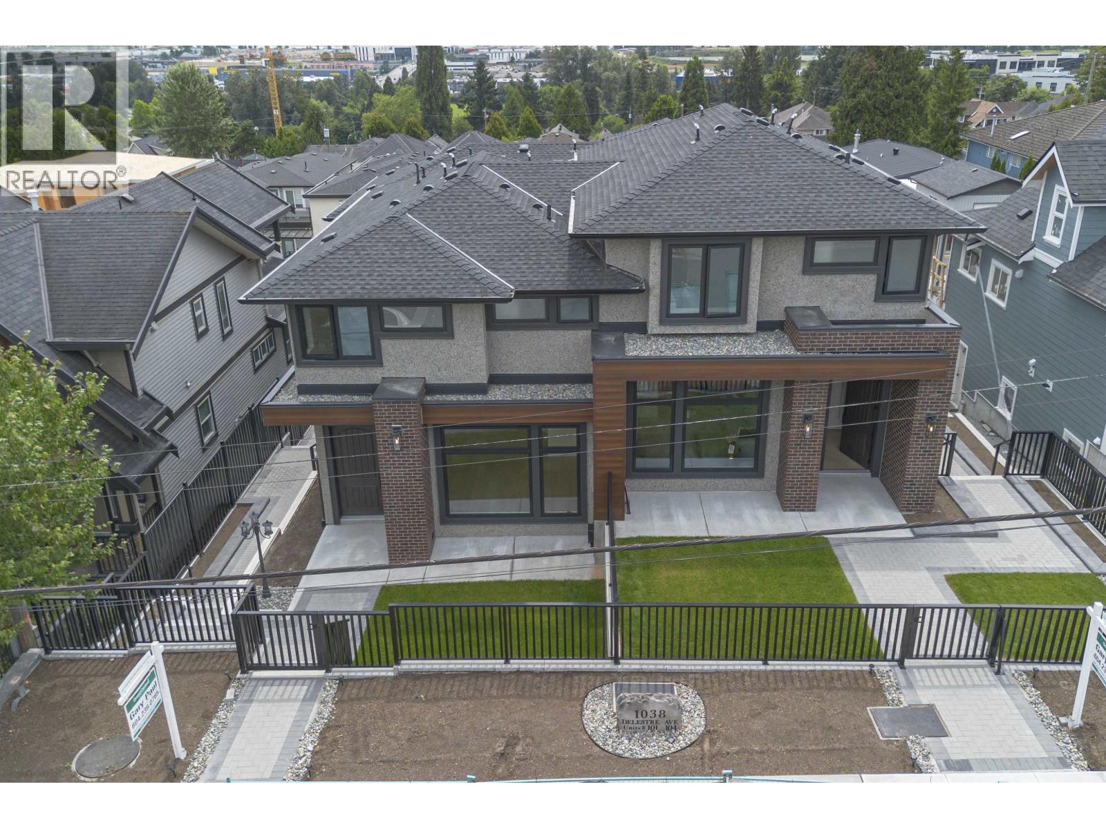 102 1038 DELESTRE AVENUE, Coquitlam