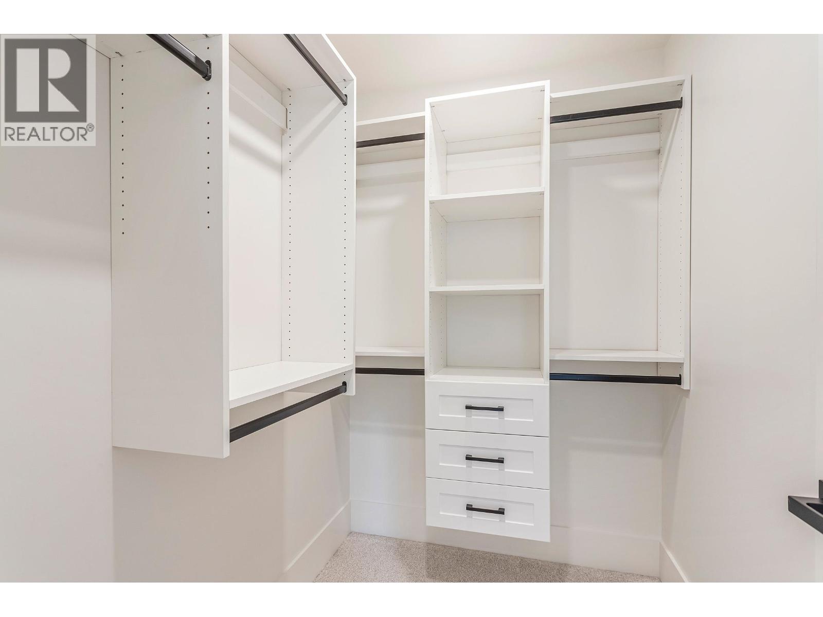 102 1038 DELESTRE AVENUE, Coquitlam