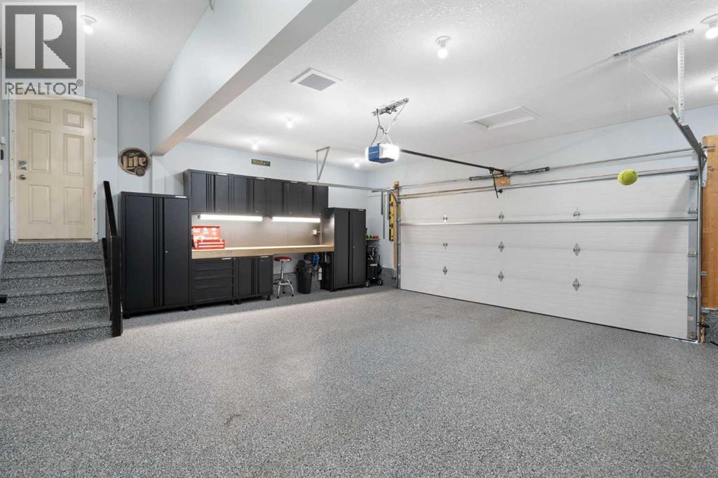 Photo 36 of 612 Royal Court Nw, Calgary AB