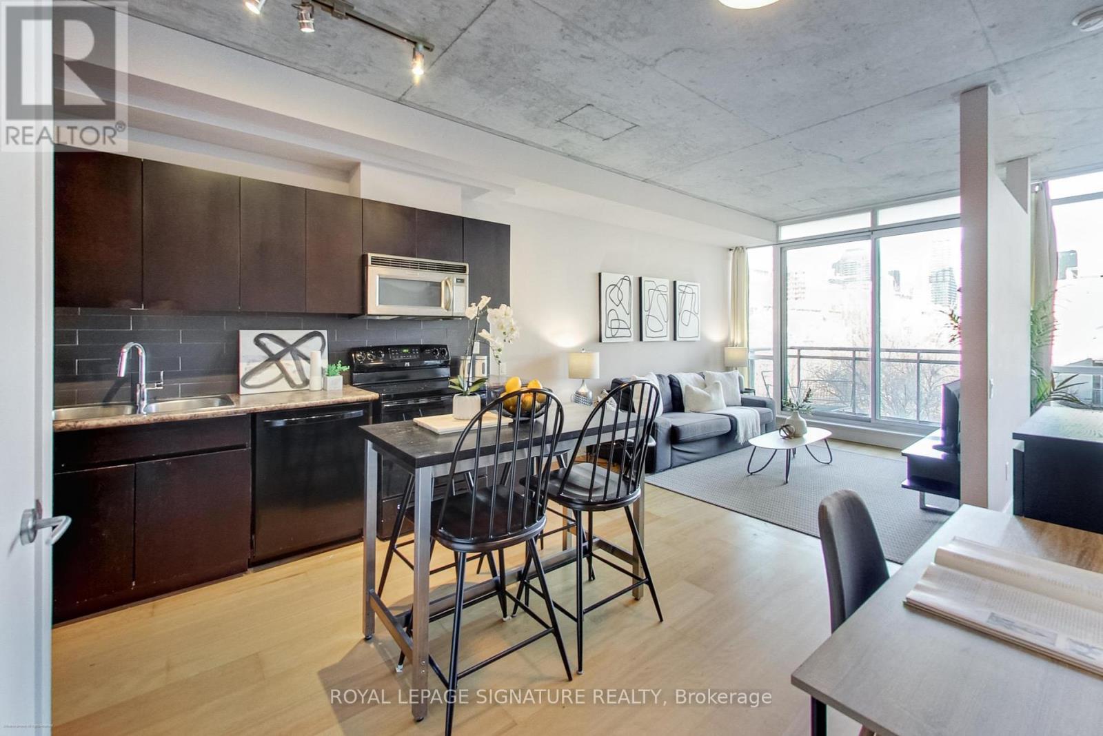 Photo 15 of 711 38 Niagara Street, Toronto ON
