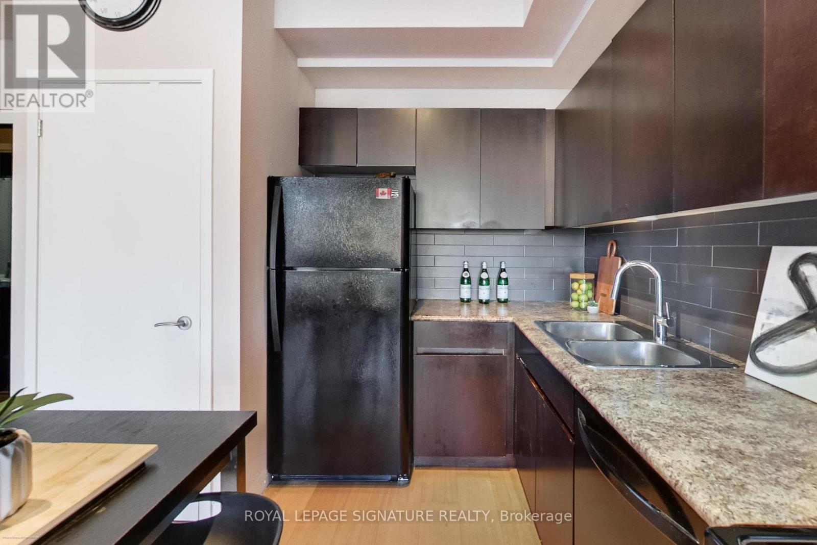 Photo 19 of 711 38 Niagara Street, Toronto ON