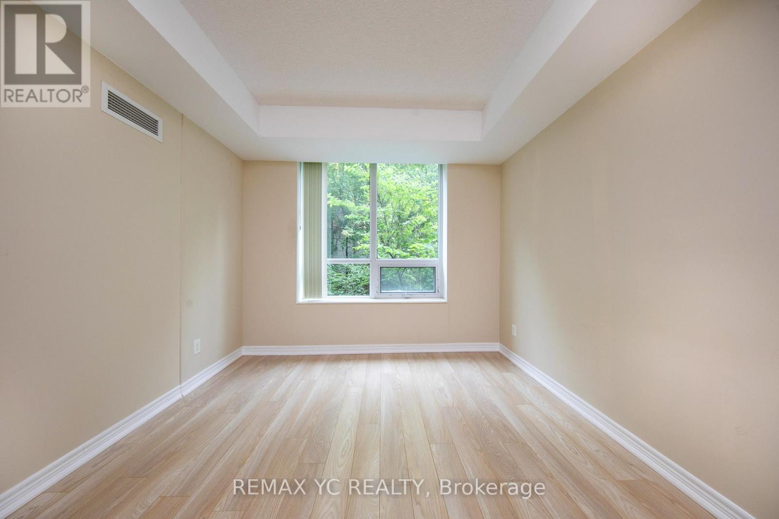 Photo 12 of 311 38 William Carson Crescent, Toronto ON