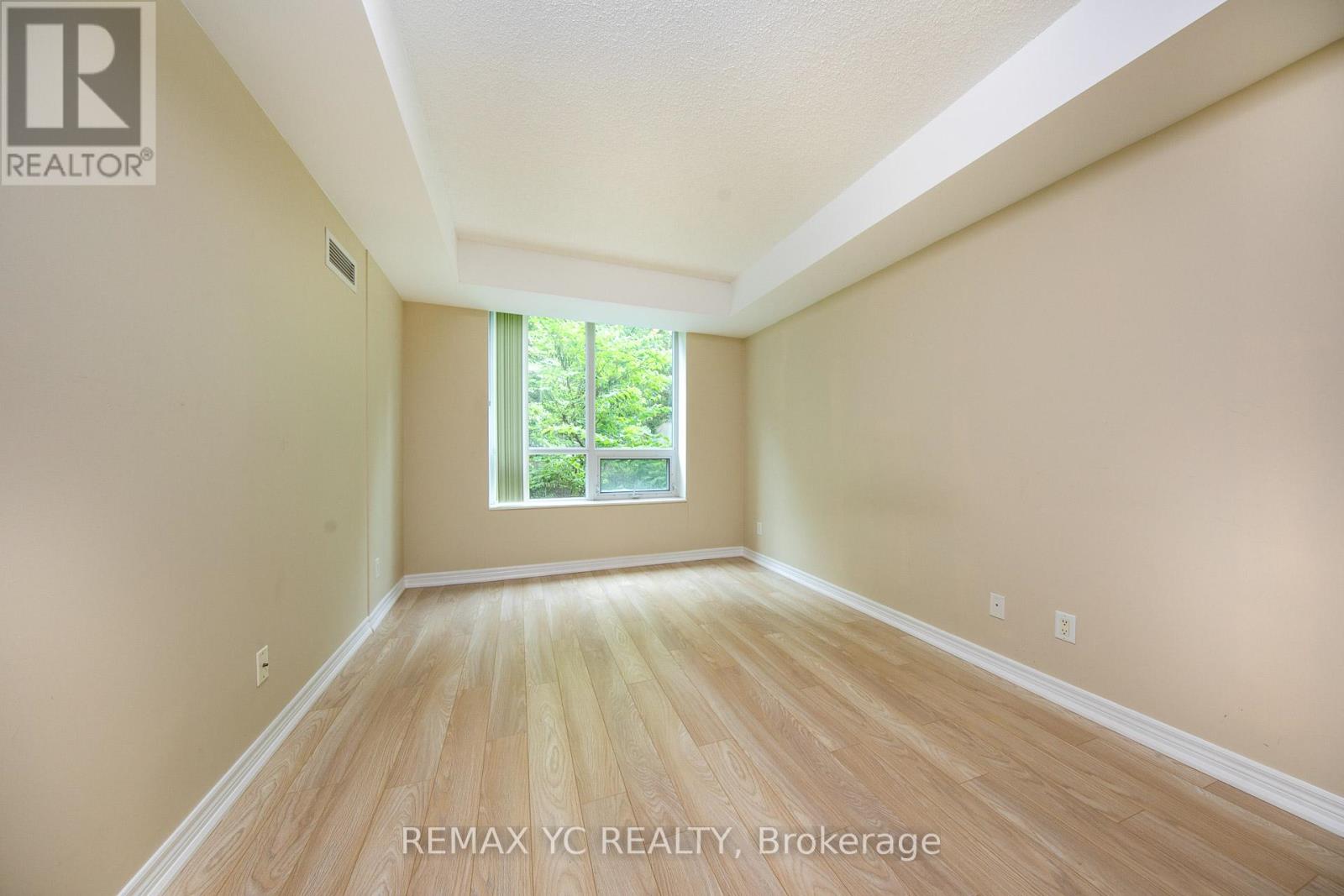 Photo 13 of 311 38 William Carson Crescent, Toronto ON