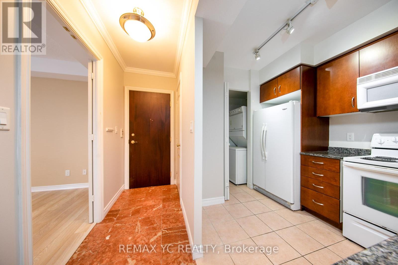 Photo 16 of 311 38 William Carson Crescent, Toronto ON