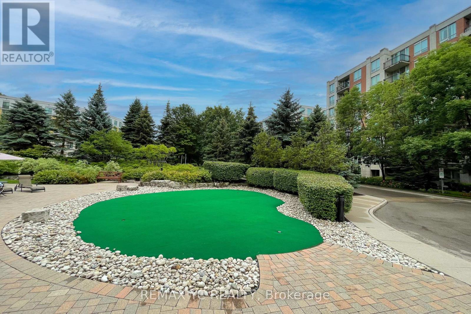 Photo 24 of 311 38 William Carson Crescent, Toronto ON