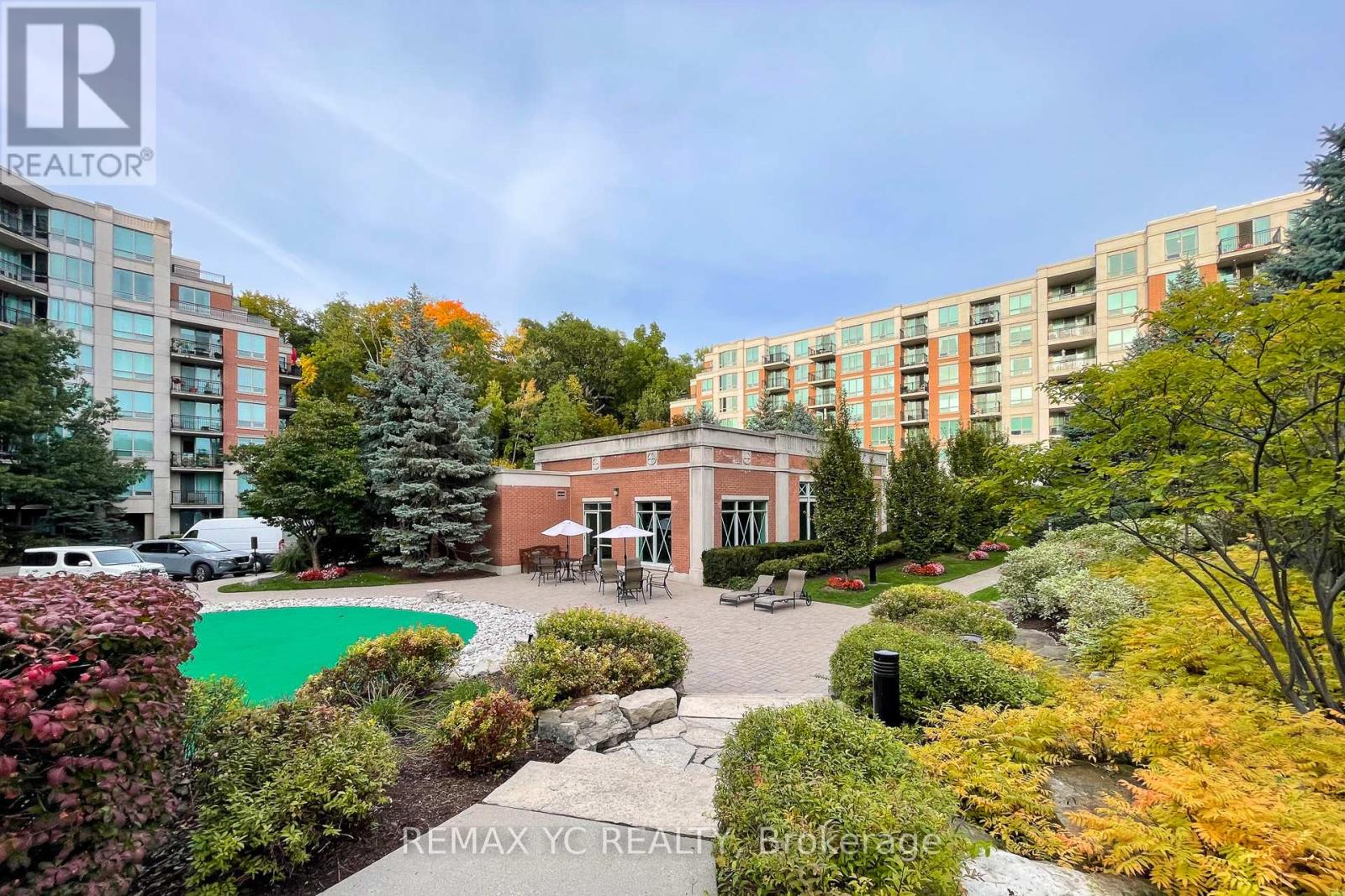 Photo 25 of 311 38 William Carson Crescent, Toronto ON