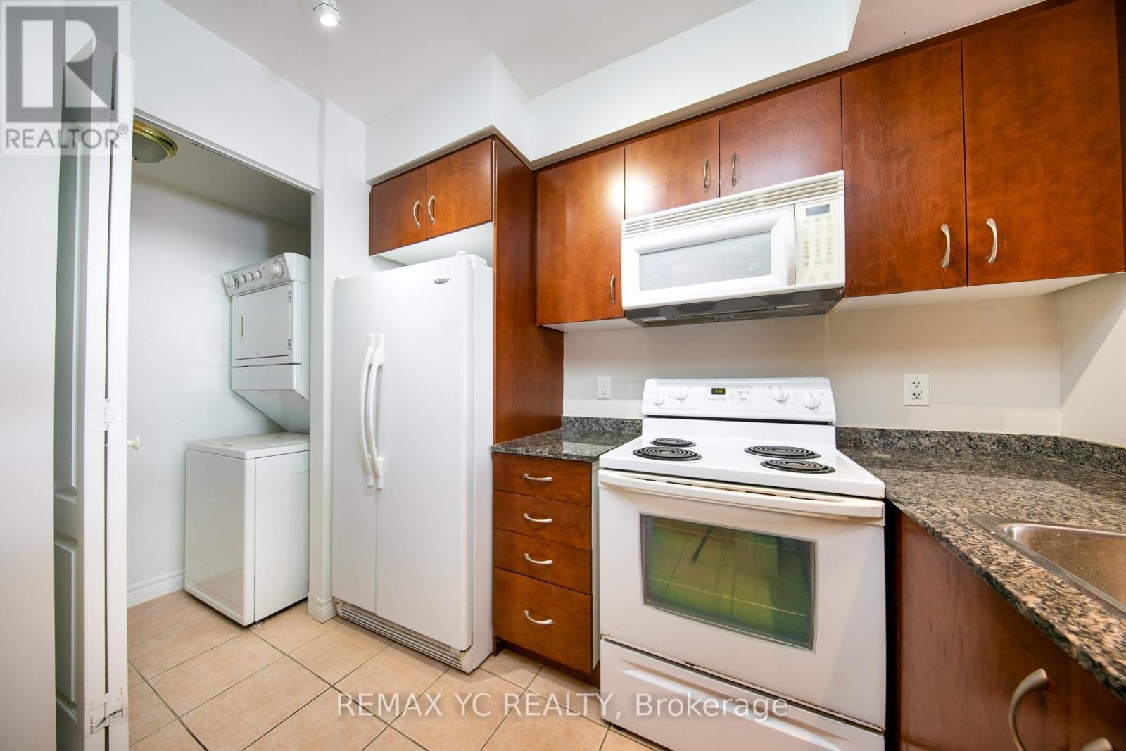 Photo 6 of 311 38 William Carson Crescent, Toronto ON