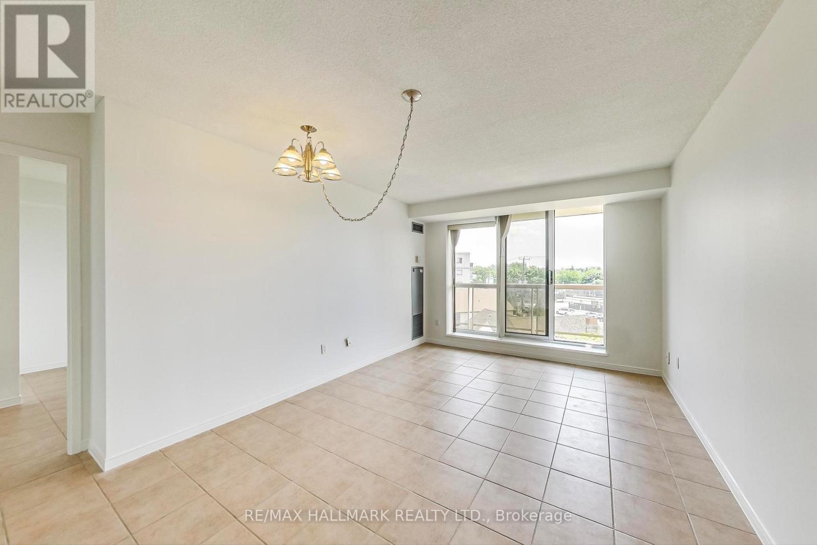 Photo 12 of 405 800 Sheppard Avenue W, Toronto ON