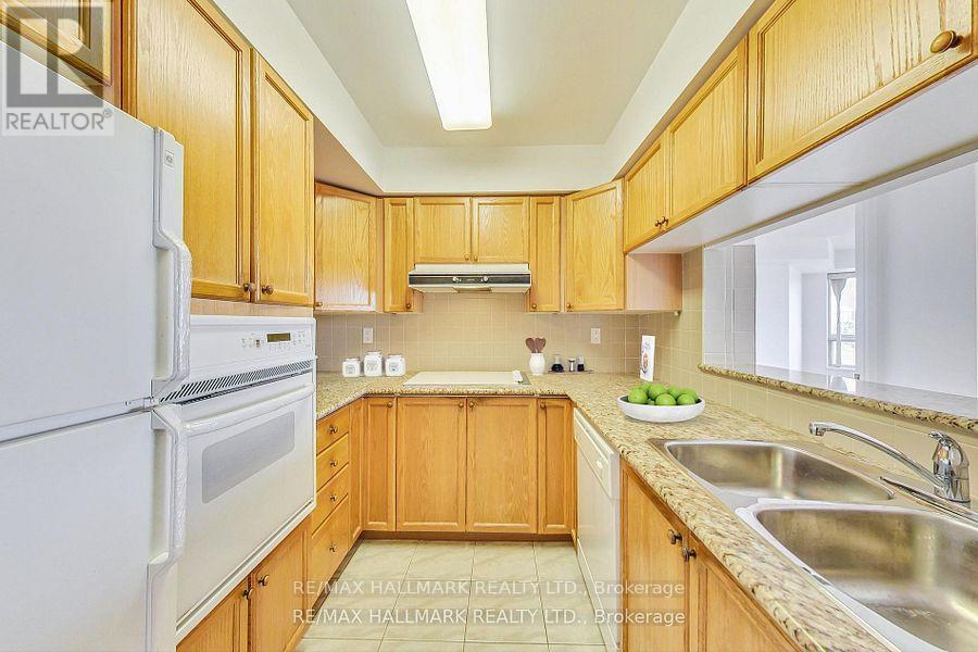 Photo 16 of 405 800 Sheppard Avenue W, Toronto ON