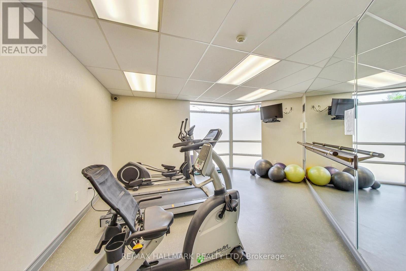 Photo 27 of 405 800 Sheppard Avenue W, Toronto ON