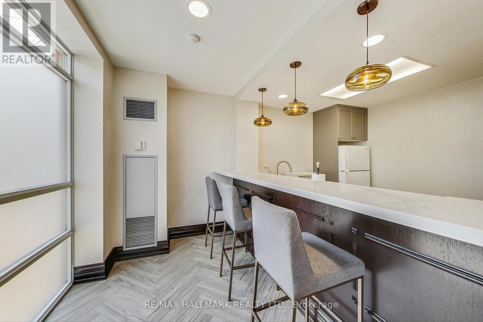 Photo 32 of 405 800 Sheppard Avenue W, Toronto ON