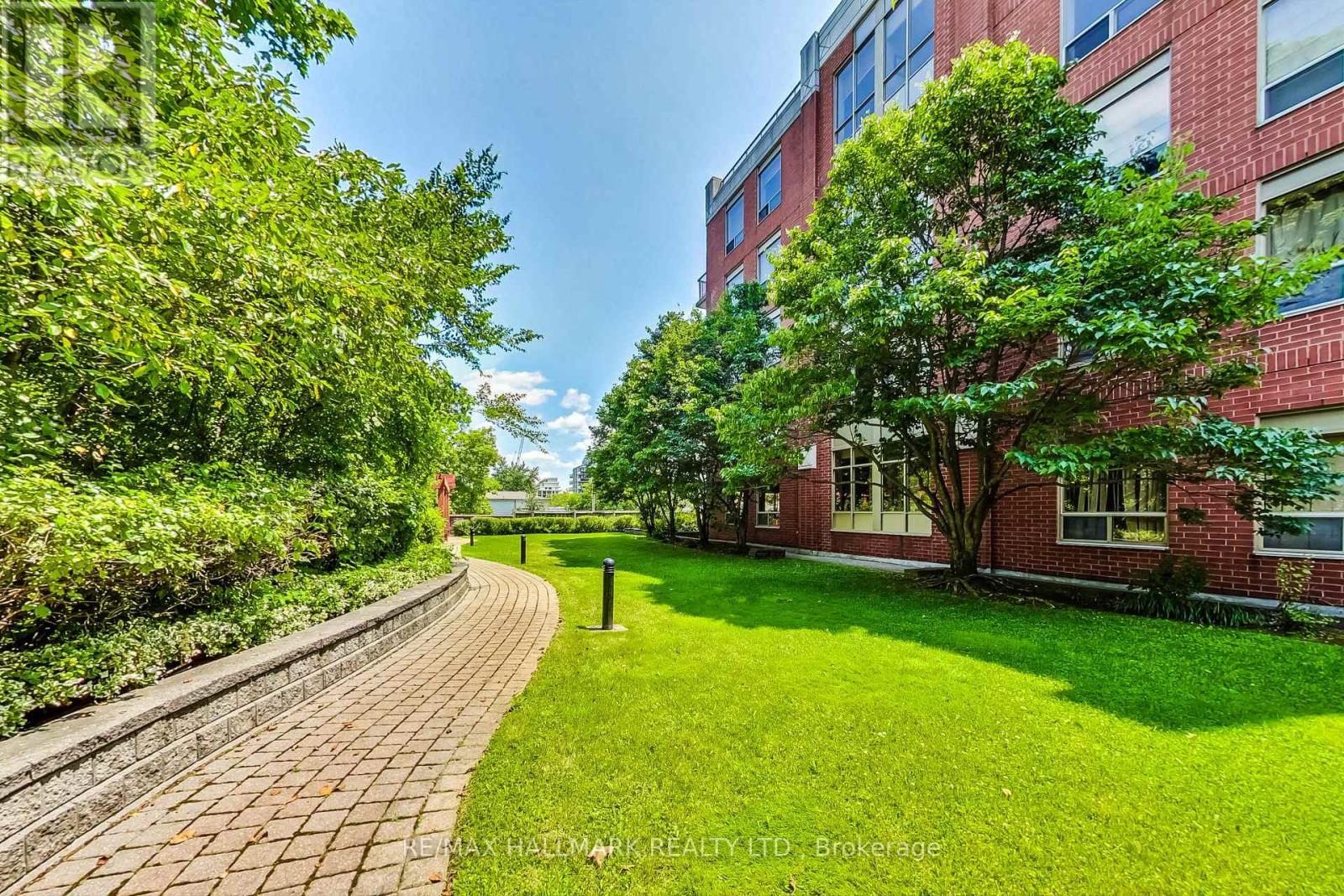 Photo 37 of 405 800 Sheppard Avenue W, Toronto ON