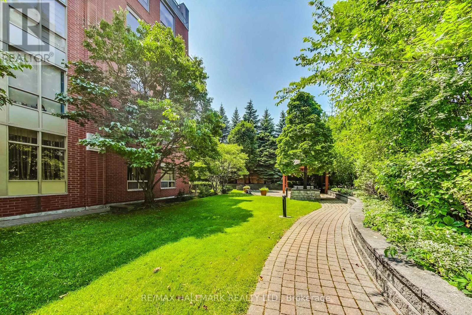 Photo 38 of 405 800 Sheppard Avenue W, Toronto ON