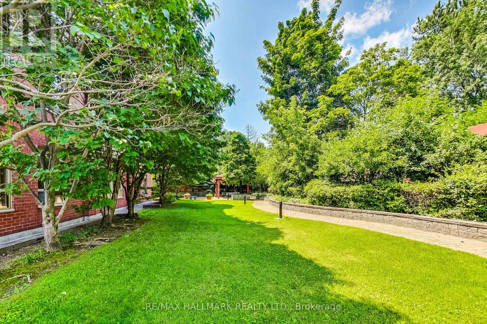 Photo 39 of 405 800 Sheppard Avenue W, Toronto ON