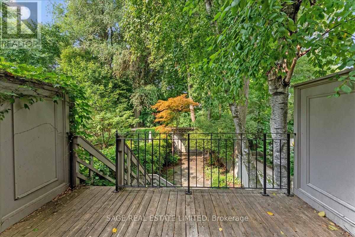 Photo 13 of 88 A Glen Road, Toronto ON