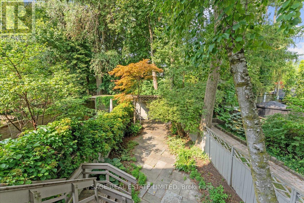 Photo 15 of 88 A Glen Road, Toronto ON